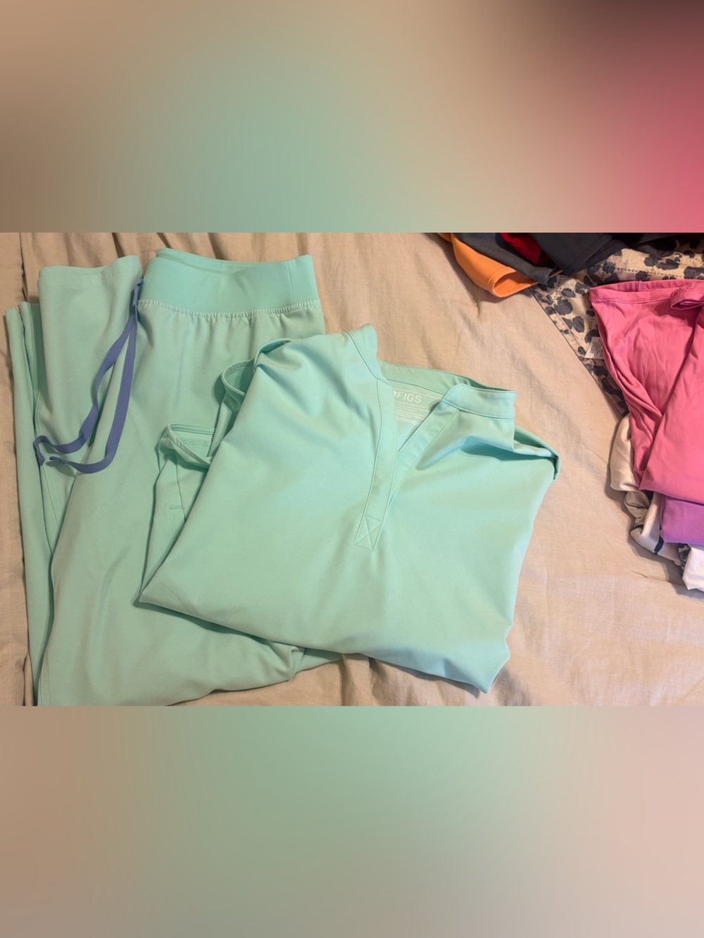 Figs Mint Green Women's V-Neck Pajama Set
